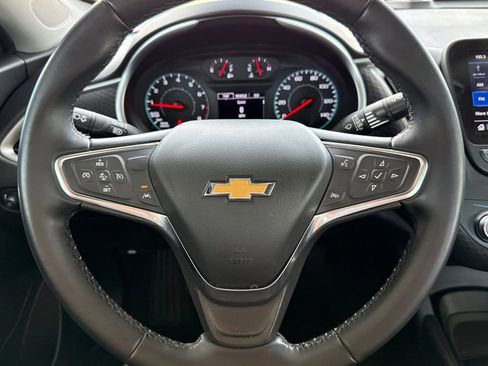 Used 2025 Chevrolet Malibu RS FWD image 32