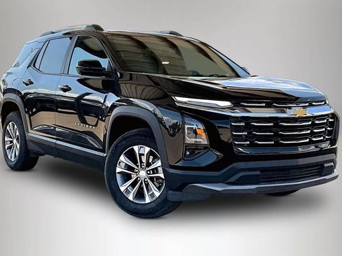 Used 2025 Chevrolet Equinox LT w/ Convenience Package II AWD/4WD image 1