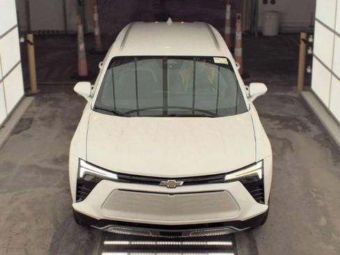 Used 2024 Chevrolet Blazer EV LT AWD/4WD image 2