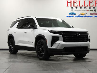 Used 2025 Chevrolet Traverse LT w/ Midnight/Sport Edition