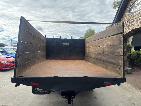 Used 2016 Ford F550 4x4 Regular Cab Super Duty image 4