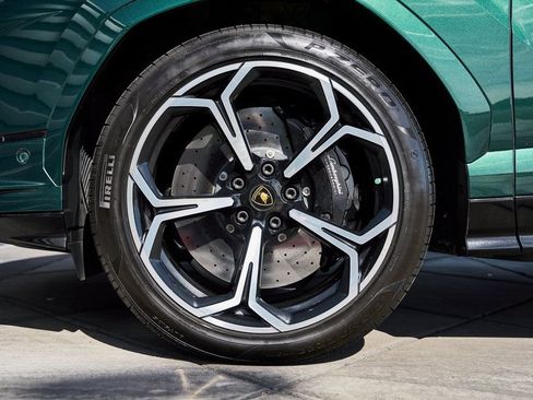 Used 2023 Lamborghini Urus S AWD/4WD image 3