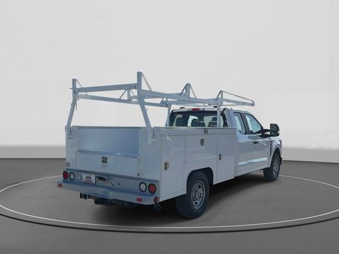 New 2026 Ford F250 XL w/ XL Chrome Package RWD image 4