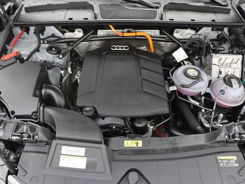 Used 2024 Audi Q5 e Premium Plus w/ Premium Plus Package image 22
