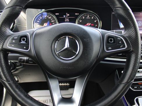 Used 2018 Mercedes-Benz E 400 4MATIC Cabriolet image 23