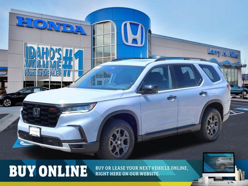 Certified 2025 Honda Pilot TrailSport image 1