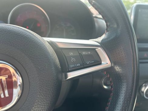 Used 2018 FIAT 124 Spider Abarth w/ Convenience Group RWD image 9