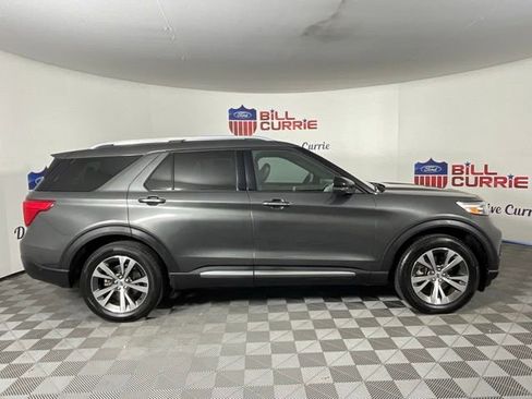 Certified 2020 Ford Explorer Platinum w/ Premium Technology Package image 2