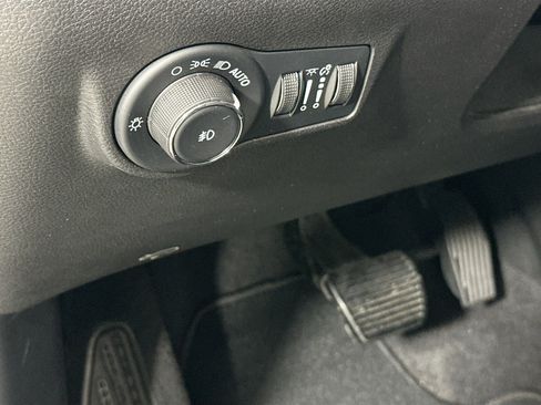 Used 2023 Jeep Compass Limited AWD/4WD image 10