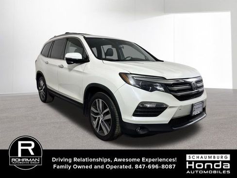 Used 2017 Honda Pilot Touring image 3