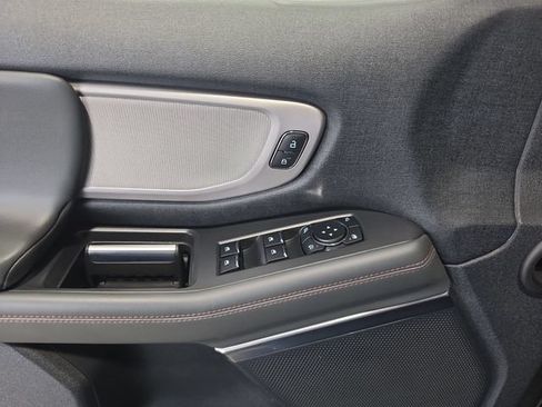 Used 2025 Ford Expedition Active AWD/4WD image 22