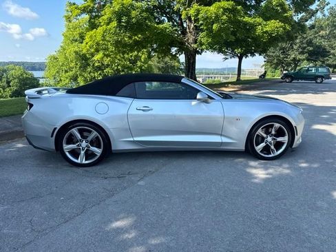 Used 2017 Chevrolet Camaro SS RWD image 8