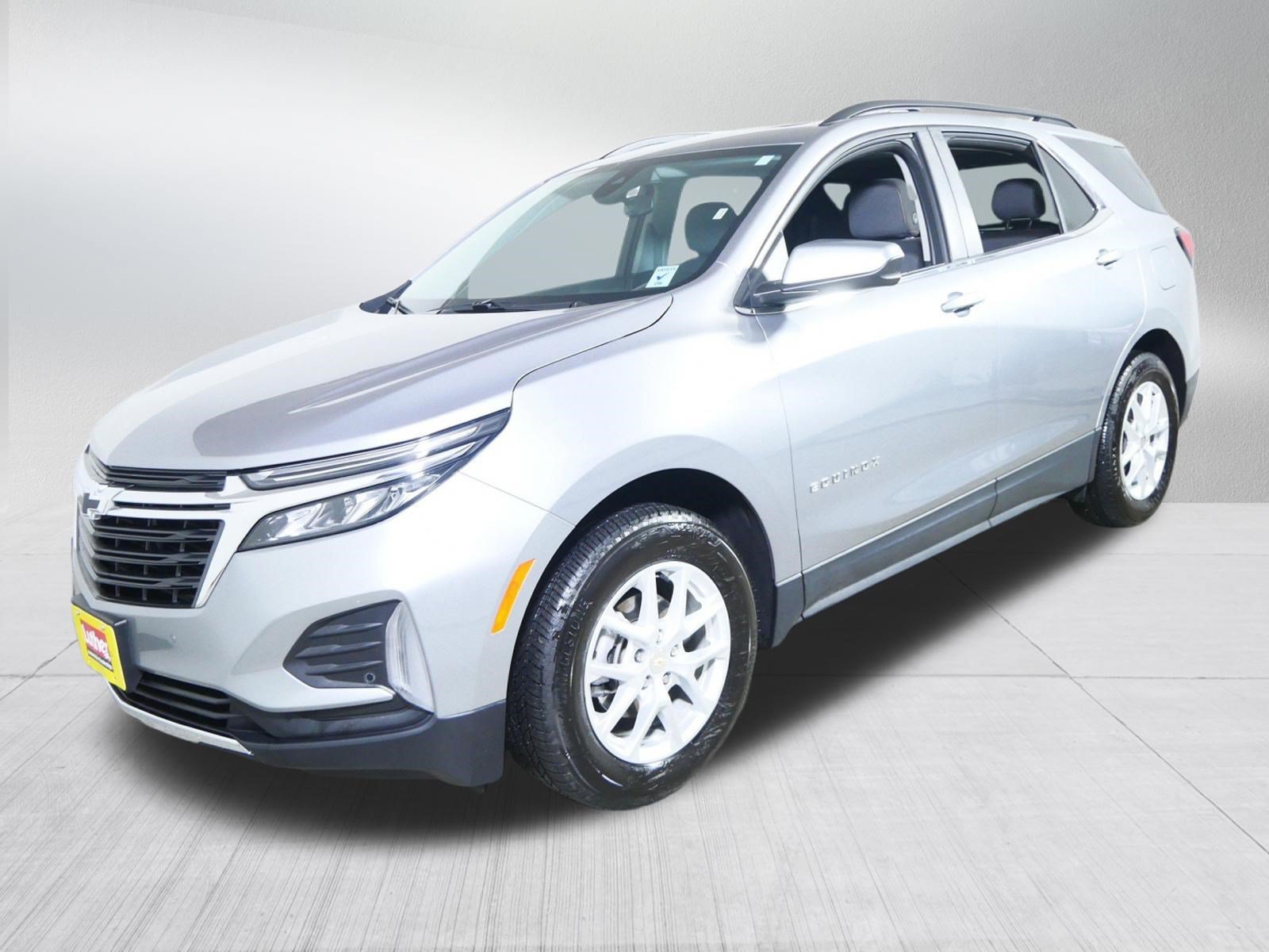 Used 2024 Chevrolet Equinox LT AWD/4WD image 3