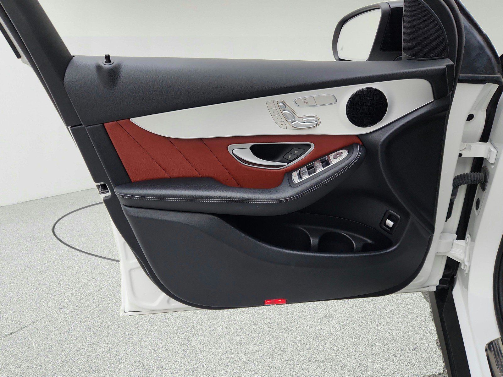 Certified 2022 Mercedes-Benz GLC 300 image 26