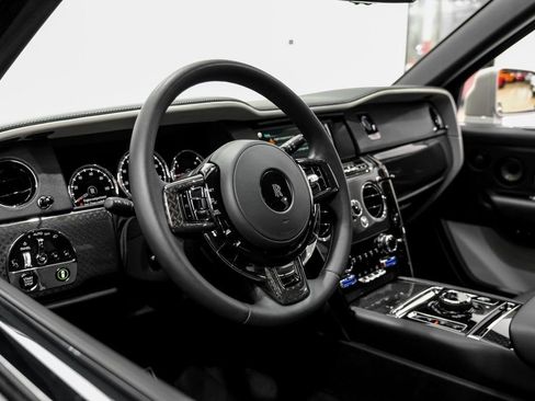 Used 2023 Rolls-Royce Cullinan Black Badge w/ Driver's Package image 12