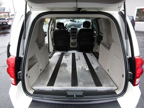 Used 2013 RAM C/V Tradesman FWD image 6