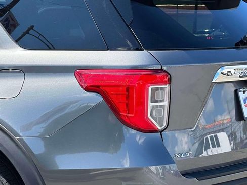 Certified 2022 Ford Explorer XLT w/ Class IV Trailer Tow Package image 9