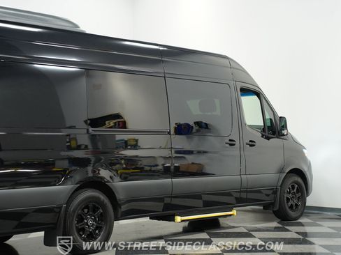 Used 2022 Mercedes-Benz Sprinter 2500 image 25