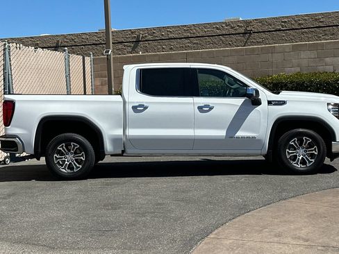 Used 2025 GMC Sierra 1500 SLT RWD image 3