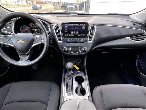 Used 2025 Chevrolet Malibu LT image 15