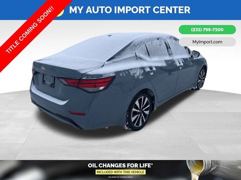 Used 2025 Nissan Sentra SV w/ SV Premium Package image 5