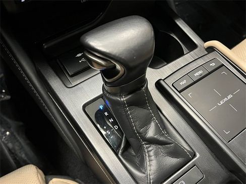 Used 2021 Lexus ES 350 Luxury image 21