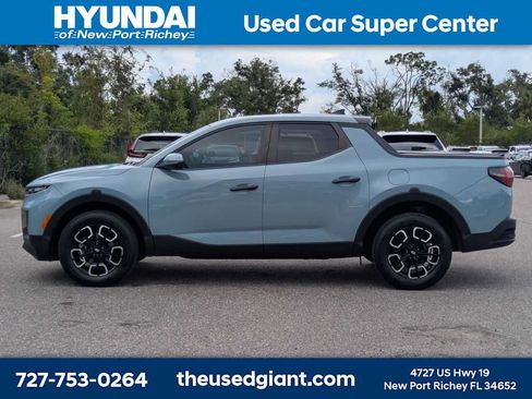 Used 2024 Hyundai Santa Cruz SEL FWD image 2