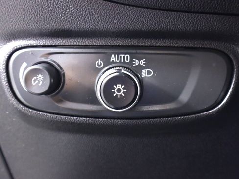 Used 2019 Chevrolet Equinox LT AWD/4WD image 10
