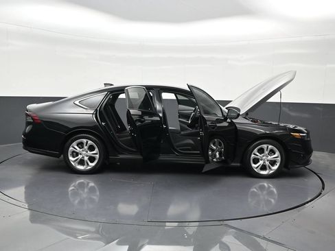 Used 2023 Honda Accord LX image 35