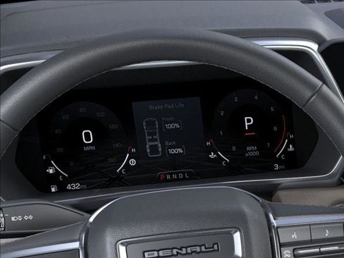 Used 2026 GMC Canyon Denali w/ LPO, Denali Black Edition image 18