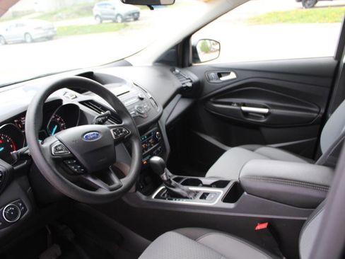Used 2017 Ford Escape SE AWD/4WD image 19