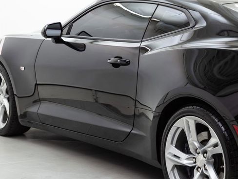 Used 2021 Chevrolet Camaro SS image 12