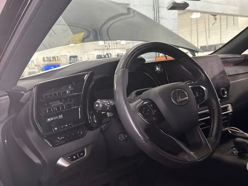 Used 2024 Lexus RX 350 FWD w/ Convenience Package image 2