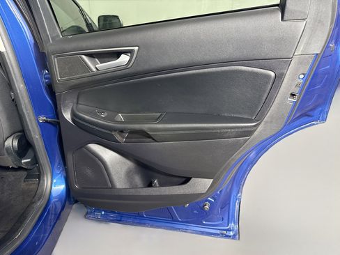 Used 2020 Ford Edge SE image 28