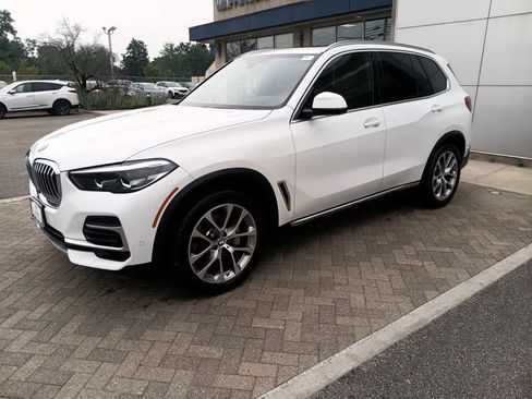 Used 2023 BMW X5 xDrive40i w/ Premium Package AWD/4WD image 2