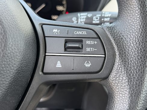 Used 2024 Honda HR-V LX image 19