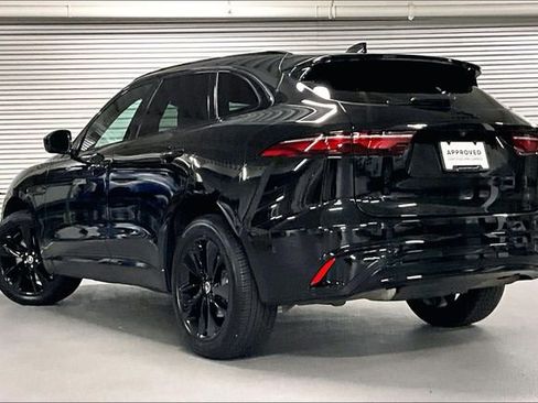 Certified 2024 Jaguar F-PACE R-Dynamic S image 10