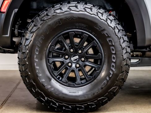 Used 2025 Ford F150 Raptor AWD/4WD image 40