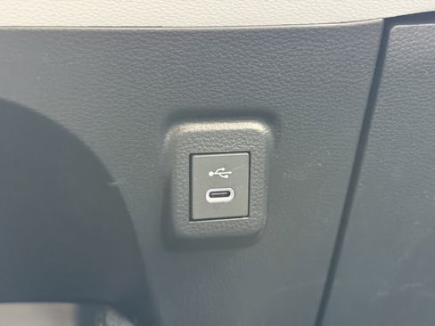 Used 2025 Toyota Corolla SE image 19