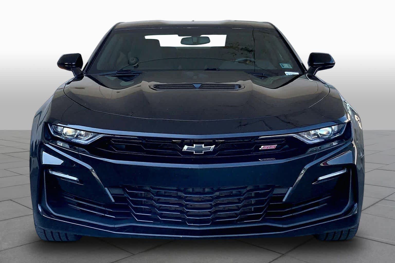 Used 2021 Chevrolet Camaro SS RWD image 4