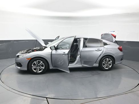 Used 2018 Honda Civic LX image 39