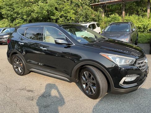 Used 2017 Hyundai Santa Fe Sport w/ 2.0T Ultimate Tech Package 05 AWD/4WD image 3