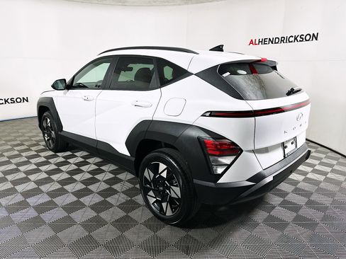 Used 2024 Hyundai Kona SEL image 5