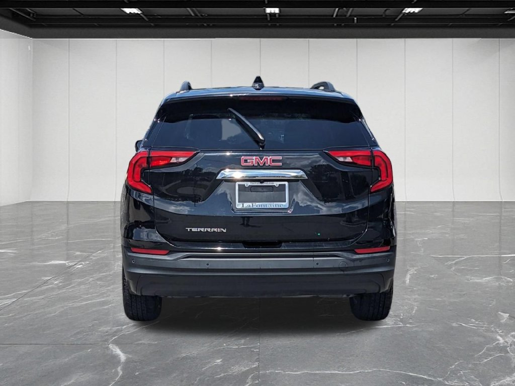 Used 2018 GMC Terrain SLE w/ Driver Convenience Package FWD image 4