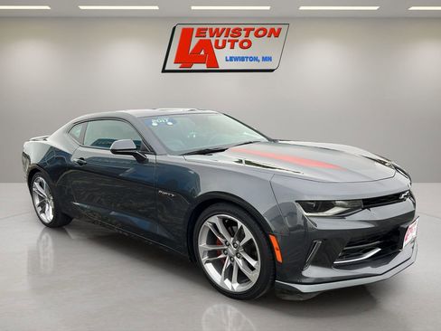 Used 2017 Chevrolet Camaro LT RWD image 14