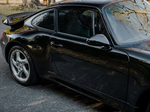 Used 1996 Porsche 911 Turbo image 38