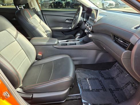 Used 2024 Nissan Sentra SR w/ SR Premium Package image 19