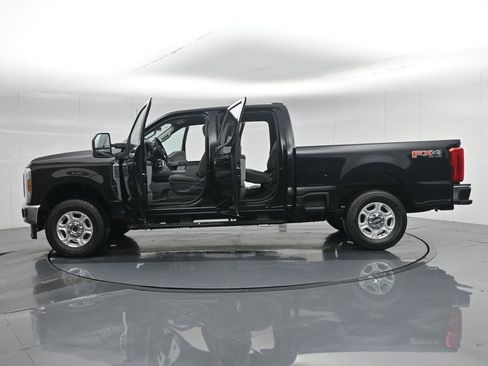 New 2026 Ford F250 XLT w/ FX4 Off-Road Package image 35