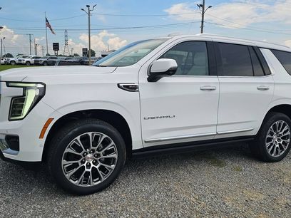 New 2026 GMC Yukon Denali w/ Sun & Power Step Package