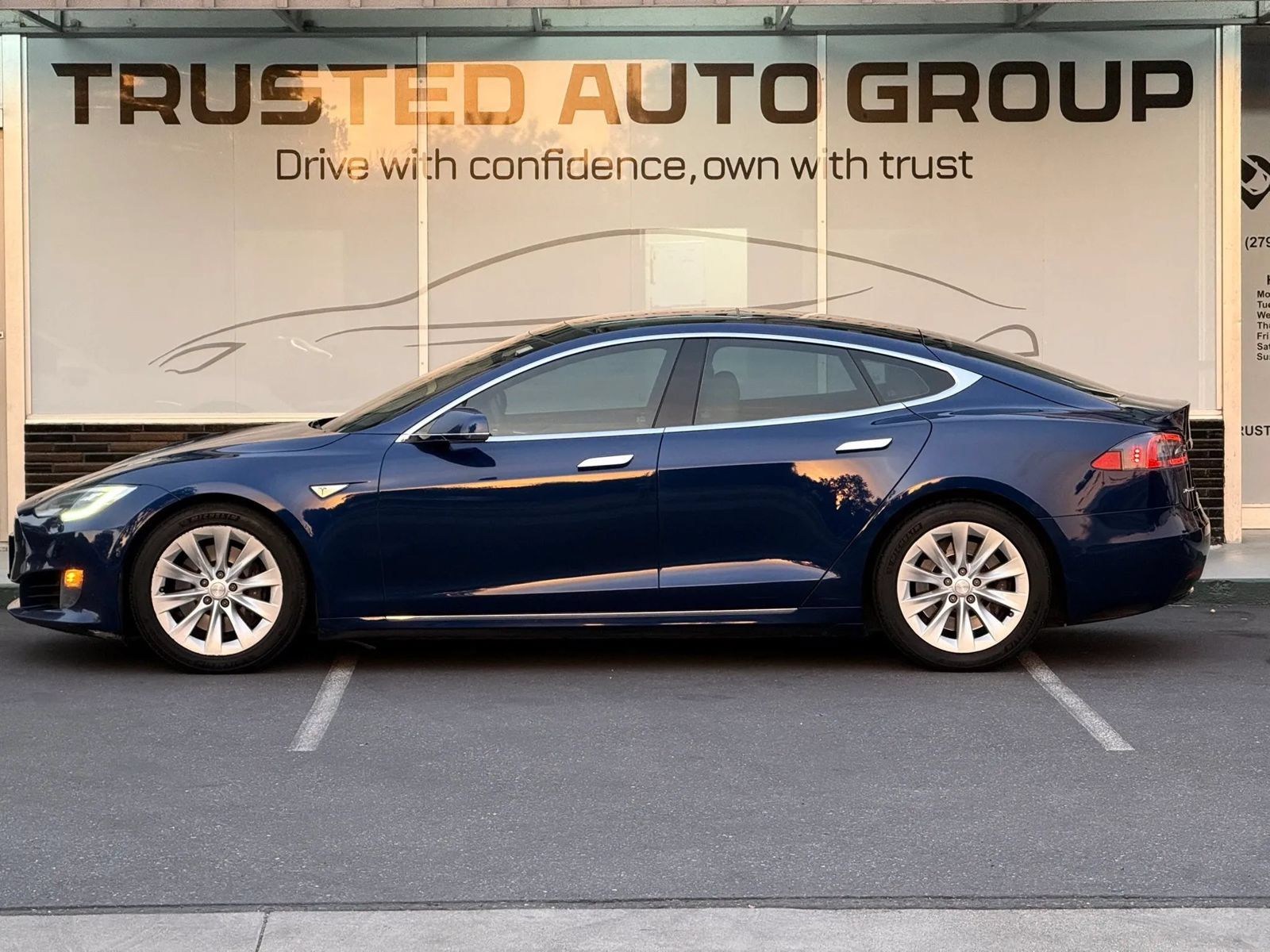 Used 2016 Tesla Model S 75D AWD/4WD image 9
